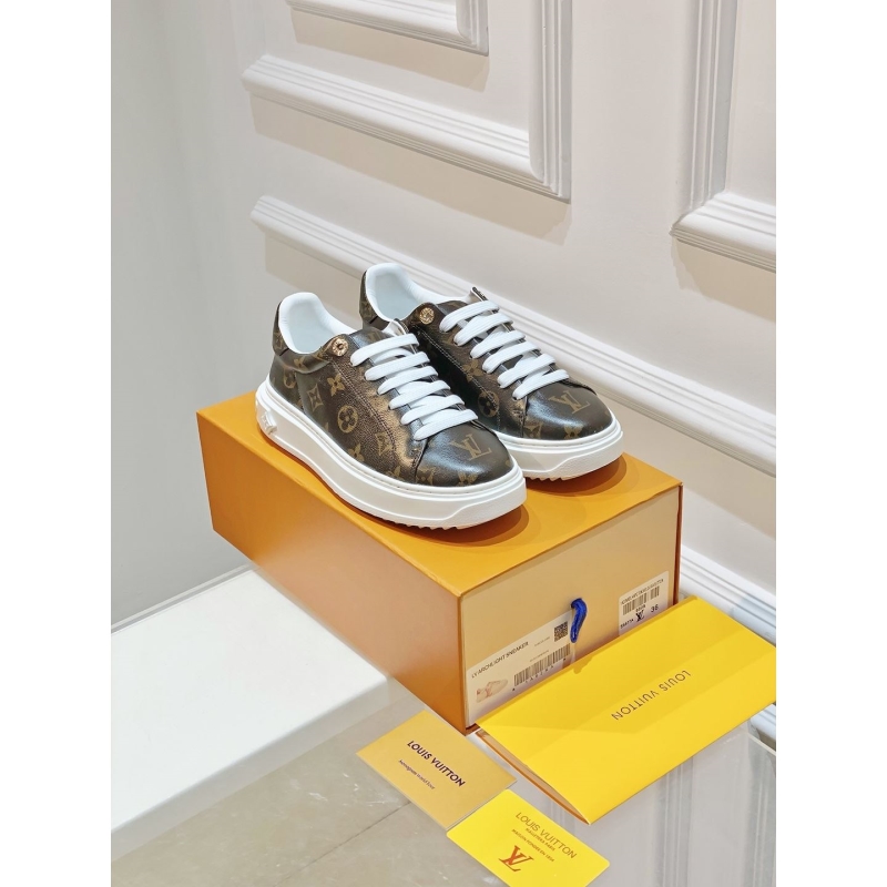 l**is V*t*n sneakers